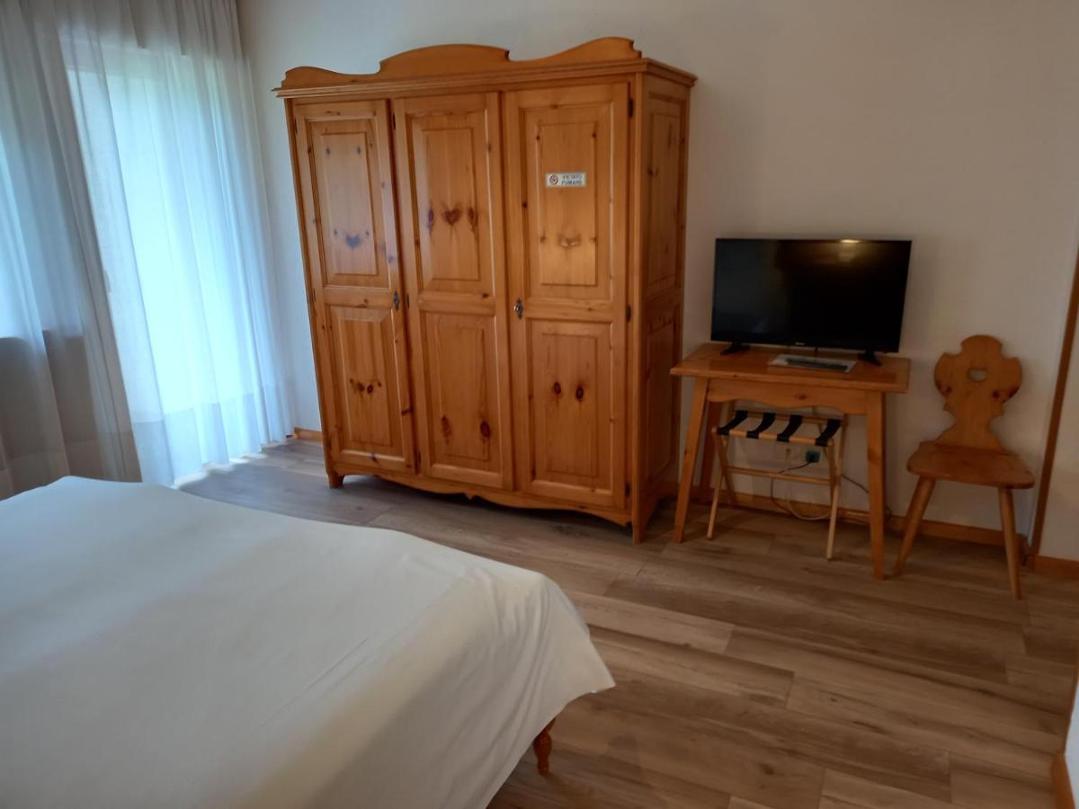 Albergo Scoiattolo فالكادي المظهر الخارجي الصورة
