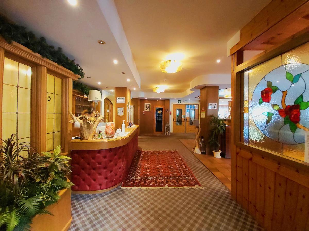 Albergo Scoiattolo فالكادي المظهر الخارجي الصورة