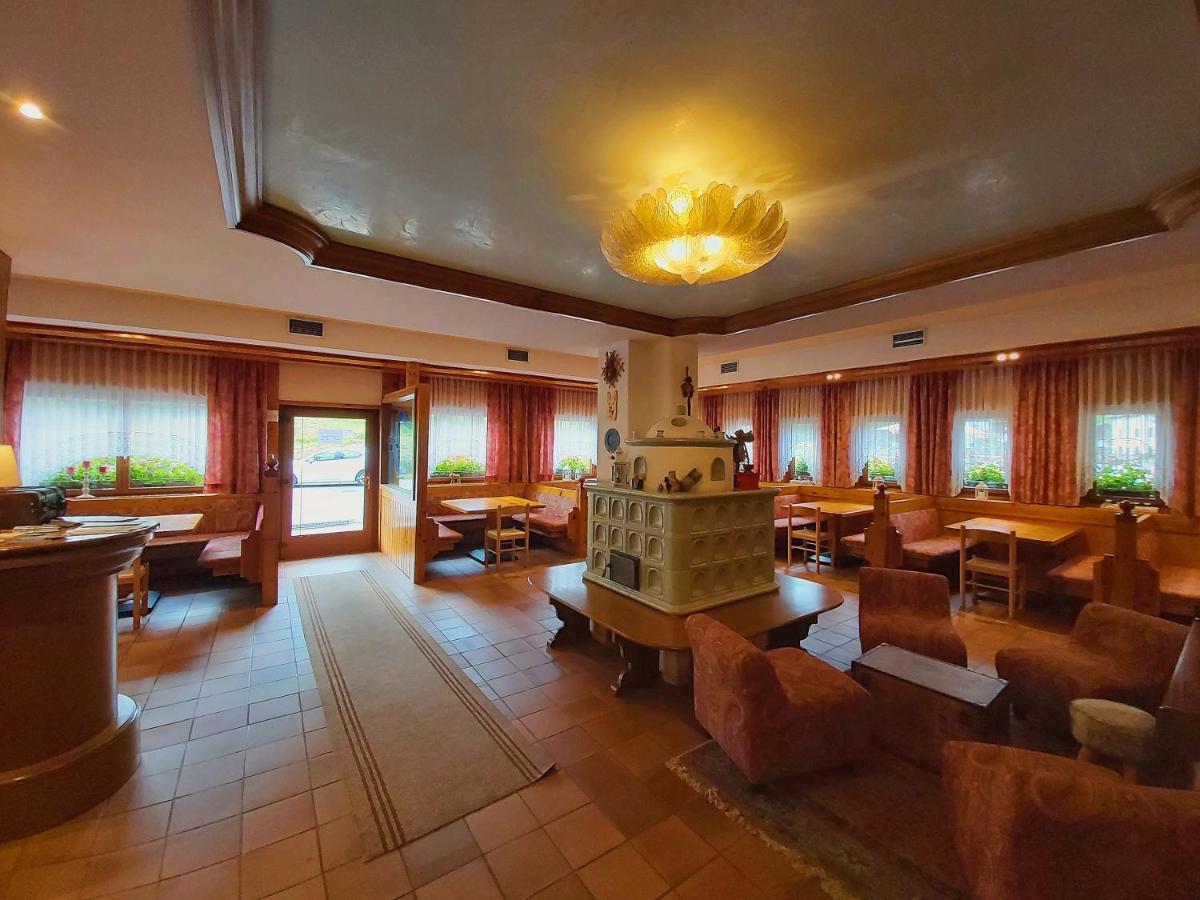 Albergo Scoiattolo فالكادي المظهر الخارجي الصورة
