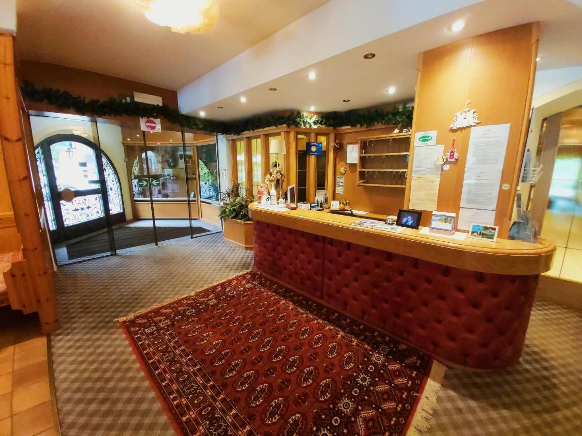 Albergo Scoiattolo فالكادي المظهر الخارجي الصورة